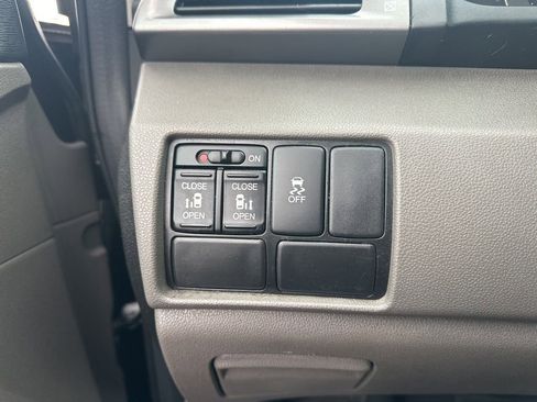 Used 2014 Honda Odyssey EX image 18