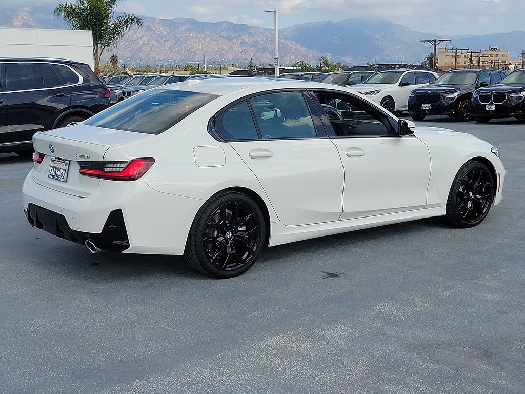 Used 2026 BMW 330i Sedan w/ M Sport Package RWD image 3