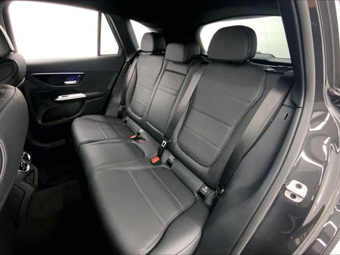 New 2026 Mercedes-Benz GLC 300 image 7