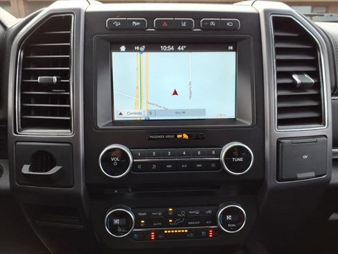 Certified 2018 Ford Expedition Platinum image 18