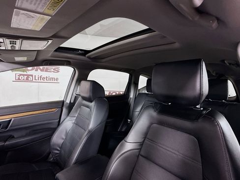 Used 2018 Honda CR-V Touring image 8