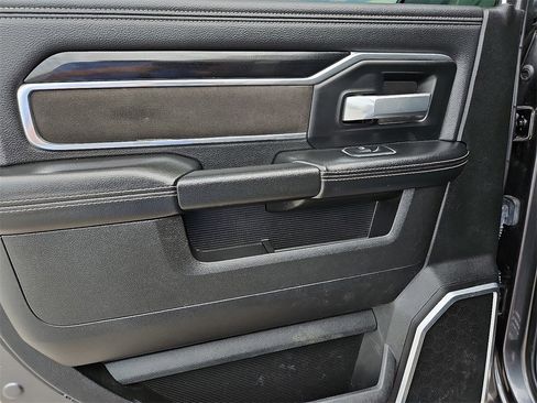 Used 2022 RAM 3500 Laramie w/ Night Edition image 18