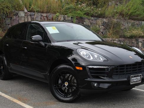 Used 2017 Porsche Macan AWD/4WD image 4