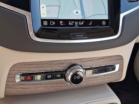 Certified 2024 Volvo XC90 B6 Plus w/ Protection Package Premier image 18