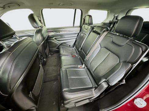 Used 2021 Jeep Grand Cherokee L Limited w/ Luxury Tech Group II image 28