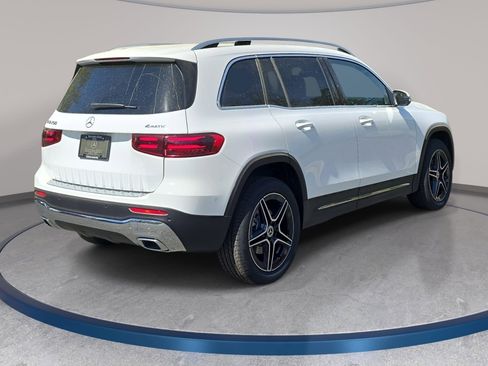 New 2026 Mercedes-Benz GLB 250 4MATIC image 5
