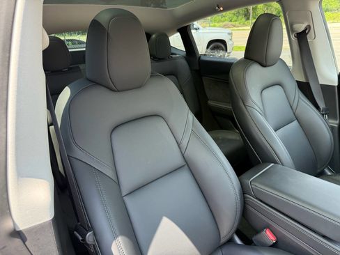 Used 2023 Tesla Model Y Long Range image 46