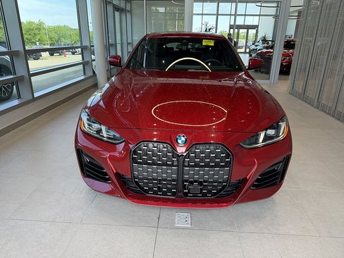 New 2026 BMW 430i xDrive w/ M Sport Package AWD/4WD image 2