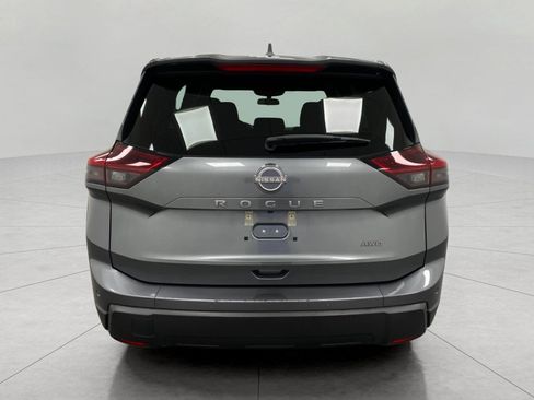 Certified 2025 Nissan Rogue SV AWD/4WD image 4