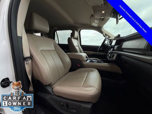 Used 2024 Ford Expedition Max XLT image 23