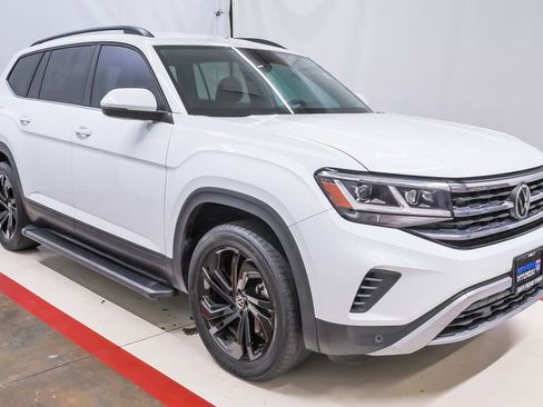 Used 2023 Volkswagen Atlas SE image 5