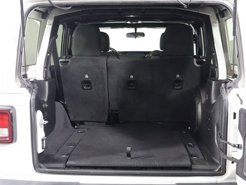 Used 2021 Jeep Wrangler Unlimited Sahara image 17