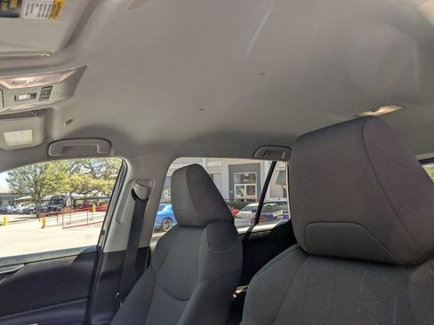 Used 2025 Toyota RAV4 XLE image 10