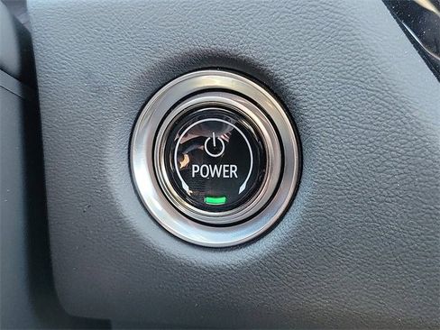 Used 2025 Cadillac Lyriq Sport image 14