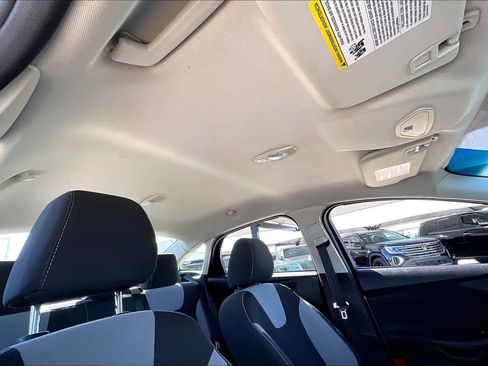 Used 2014 Ford Focus SE w/ SE Sport Package image 14