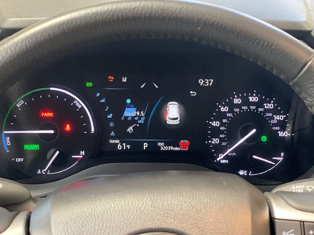 Certified 2025 Toyota Sienna XLE FWD image 20