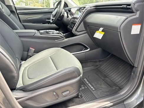 Used 2024 Hyundai Tucson Limited image 11