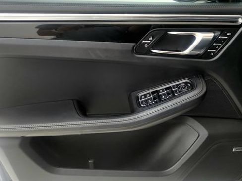Used 2024 Porsche Macan S AWD/4WD image 49
