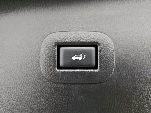 Used 2018 Nissan Armada SV w/ Driver Package image 19