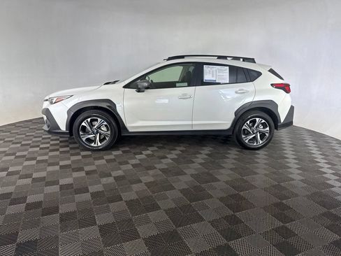 Used 2025 Subaru Crosstrek 2.5i Premium AWD/4WD image 9