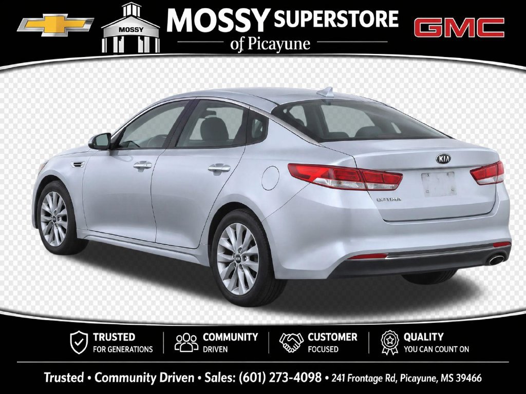 Used 2017 Kia Optima LX FWD image 3