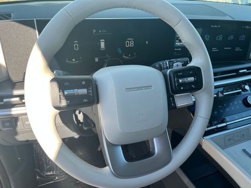 Used 2025 Hyundai Santa Fe SEL image 30