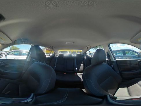 Used 2025 Nissan Altima 2.5 SV FWD image 35
