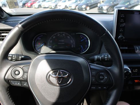 Used 2020 Toyota RAV4 XSE AWD/4WD image 13
