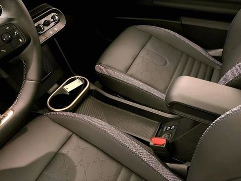 Certified 2025 MINI Cooper S image 22