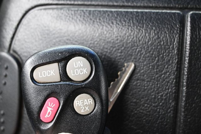 Used 1999 Chevrolet Camaro Z28 RWD image 29