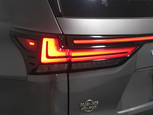 Used 2024 Lexus LX 600 4WD w/ Luxury Package image 59