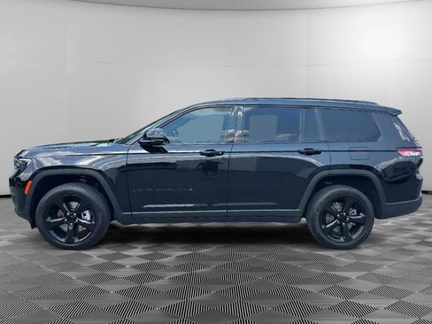 Used 2023 Jeep Grand Cherokee L Altitude AWD/4WD image 5