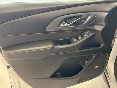 Used 2021 Chevrolet Traverse Premier image 18