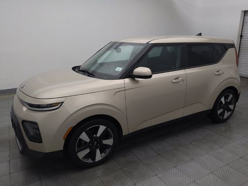 Used 2020 Kia Soul EX w/ Option Group 015 FWD image 2