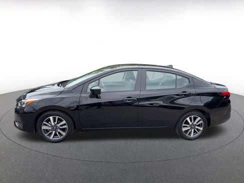 Used 2025 Nissan Versa SV FWD image 8