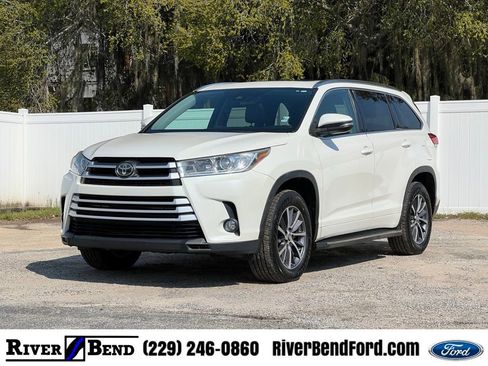 Used 2017 Toyota Highlander XLE image 1