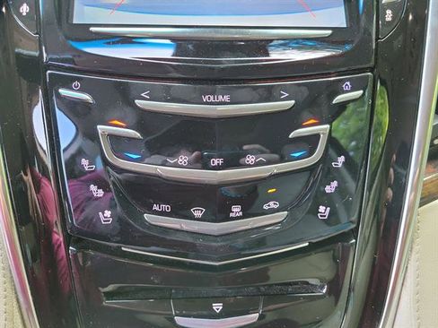 Used 2015 Cadillac Escalade Premium image 19