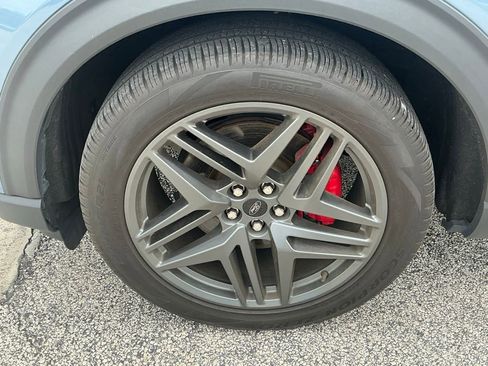 Certified 2025 Ford Explorer ST RWD image 34