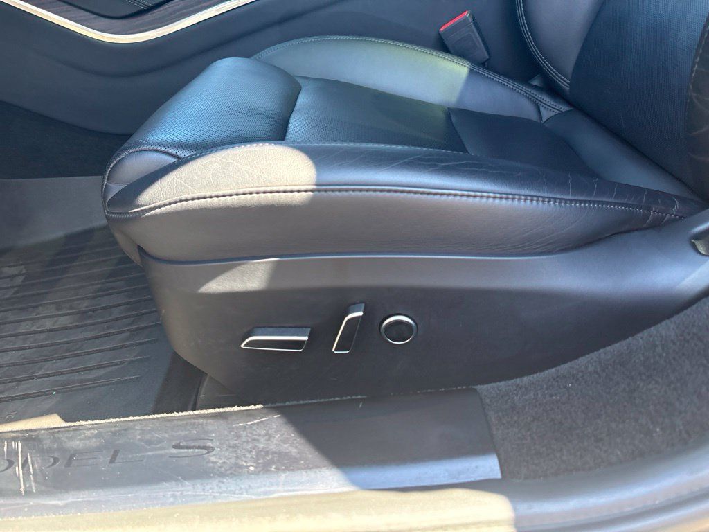 Used 2022 Tesla Model S AWD/4WD image 16