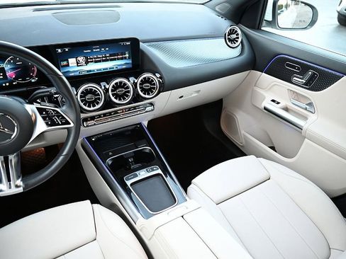 Certified 2025 Mercedes-Benz GLA 250 image 14