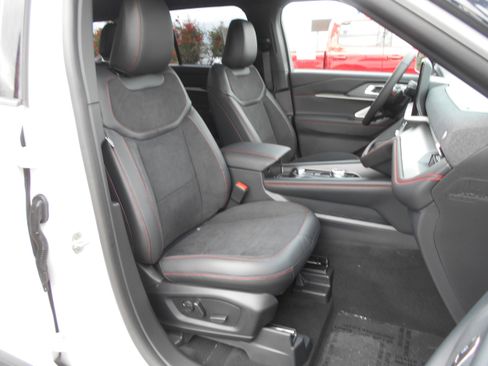 New 2026 Ford Explorer ST w/ Sun And Sound Package image 32