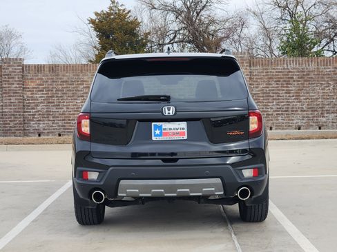 Used 2023 Honda Passport TrailSport image 7