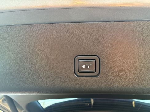 Used 2023 Chevrolet Traverse LT w/ LPO, Floor Liner Package image 5