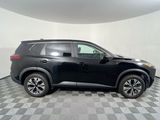 Used 2023 Nissan Rogue SV image 2