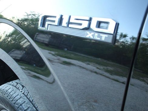 Used 2018 Ford F150 XLT w/ Equipment Group 302A Luxury image 9