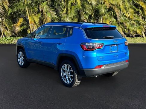 Used 2024 Jeep Compass Latitude image 7