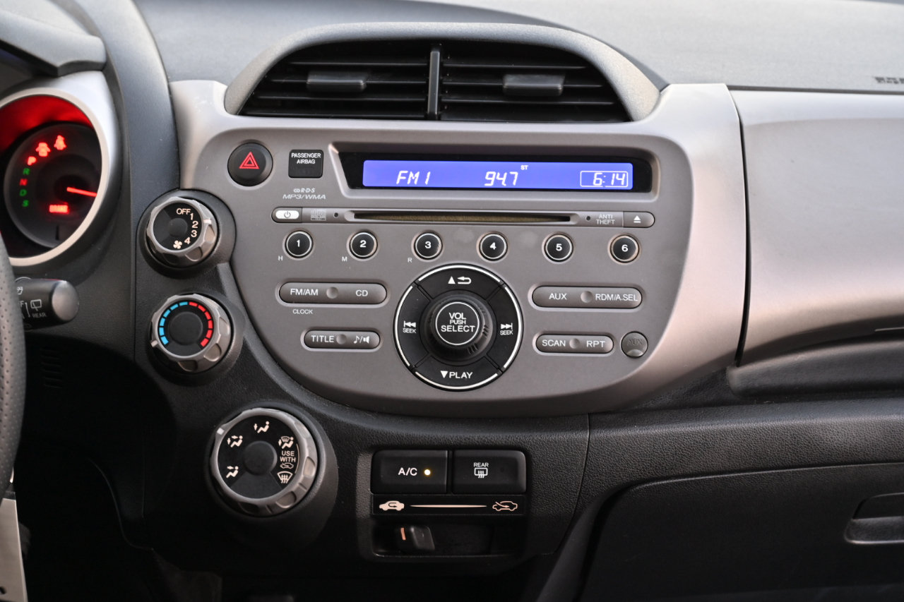 Used 2011 Honda Fit Sport image 17