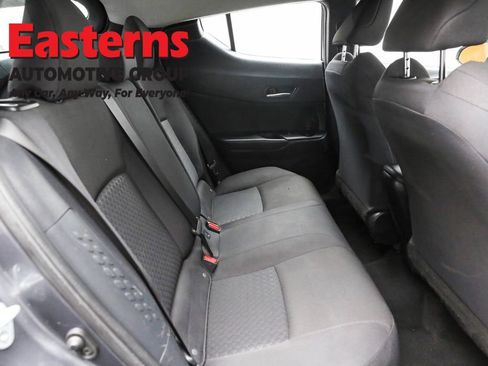 Used 2020 Toyota C-HR LE image 23