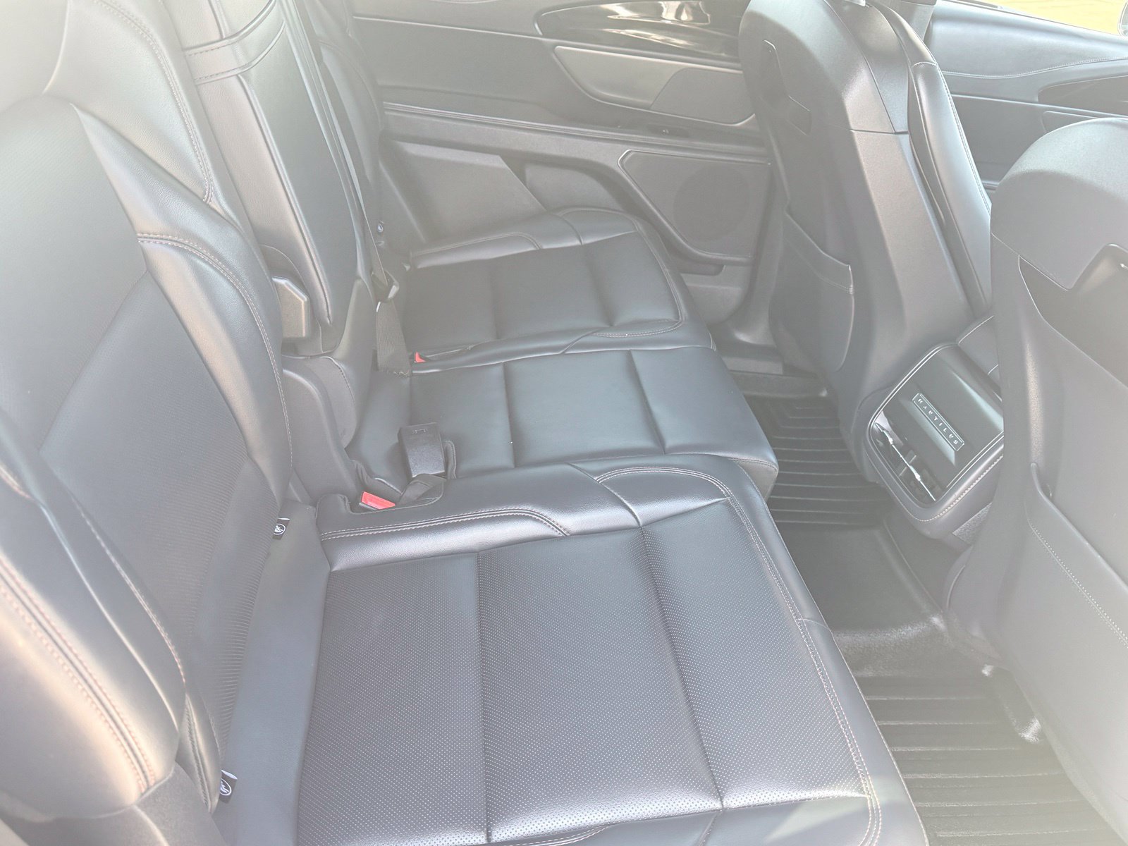 Used 2024 Lincoln Nautilus Premier w/ Jet Appearance Package AWD/4WD image 18