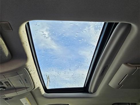 Used 2019 GMC Yukon SLT w/ Premium Edition image 22